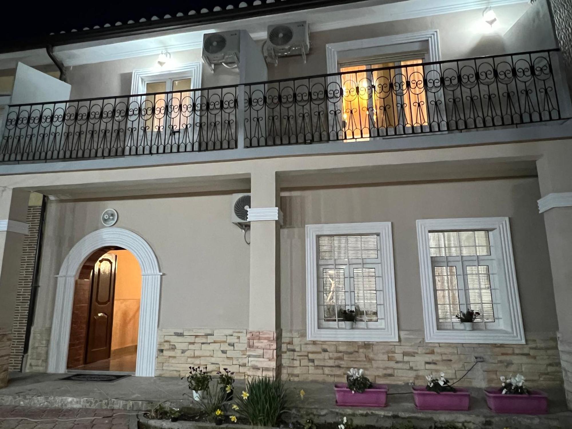 Garden Villa Guni Krujë Eksteriør billede
