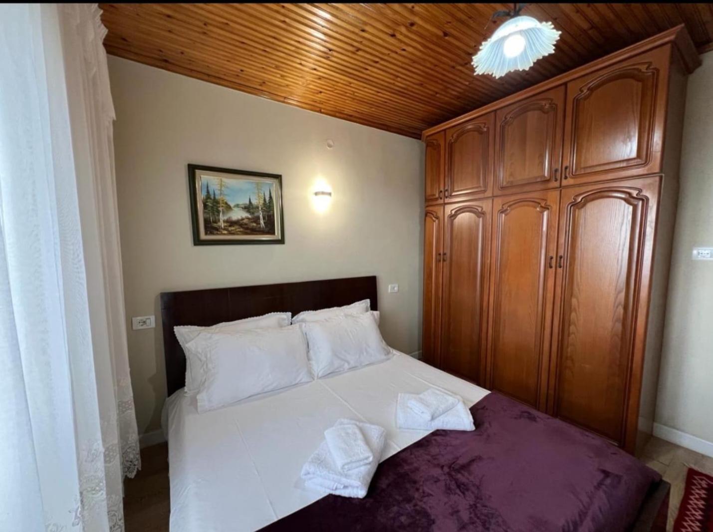 Garden Villa Guni Krujë Eksteriør billede