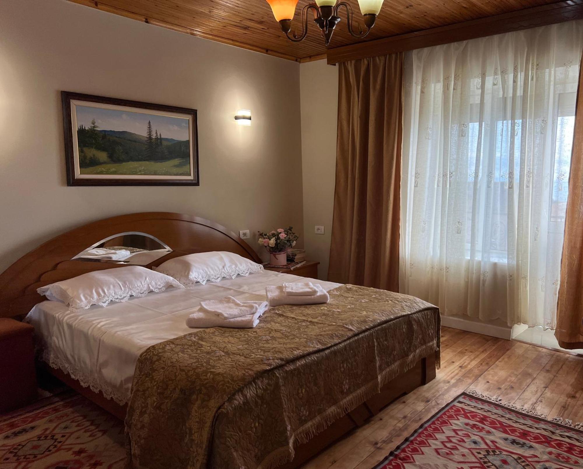 Garden Villa Guni Krujë Eksteriør billede
